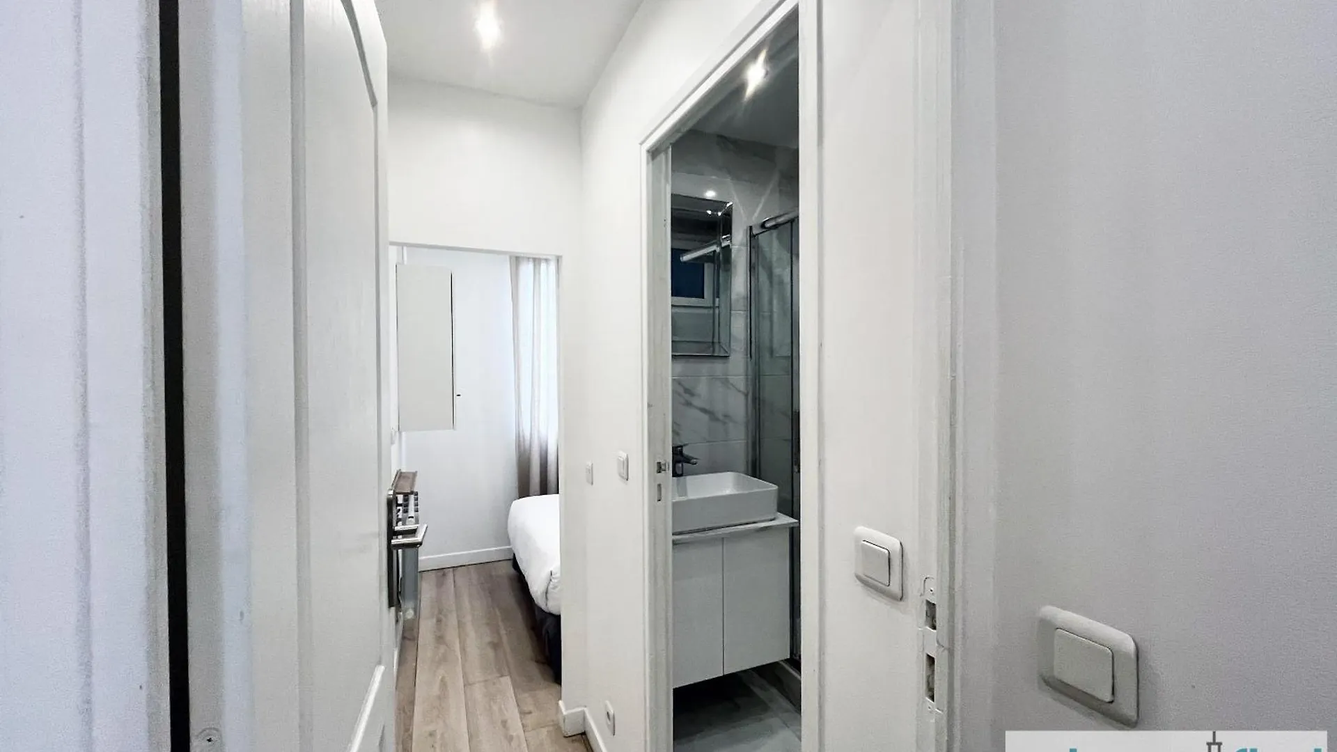 Urban Flat 24 - Charming Home In Paris France